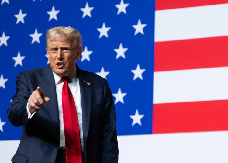 Trump anuncia cierre total del espacio aéreo sobre Venezuela