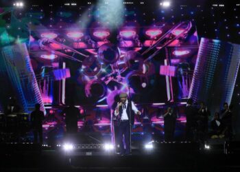 Lleno total en el Estadio Charlaix durante concierto de Juan Luis Guerra en Carnaval de San Miguel