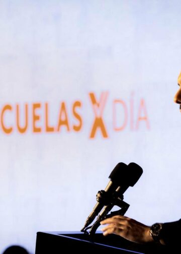 Presidente Bukele entrega 70 centros educativos del programa “Dos Escuelas por Día”