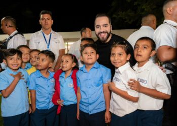 $61 millones fueron invertidos en las 70 escuelas entregadas