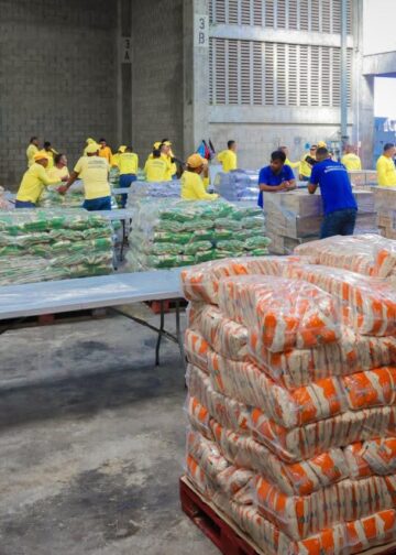 El Salvador prepara nuevo lote de ayuda humanitaria que se enviará a Jamaica