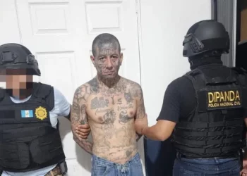 El Salvador recibe a pandilleros expulsados de México