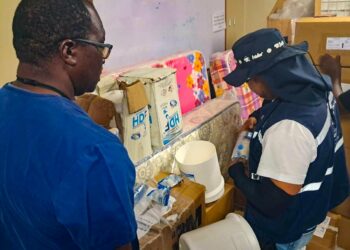 7 toneladas de medicamentos son entregados en hospital de Jamaica