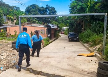 Retiran estructura metálica que bloqueaba el libre paso en pasaje de Ciudad Delgado