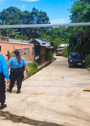 Retiran estructura metálica que bloqueaba el libre paso en pasaje de Ciudad Delgado