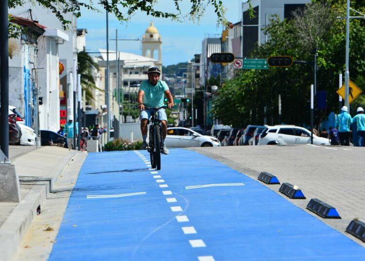 Finaliza renovación de la calle Rubén Darío en el Centro Histórico de San Salvador