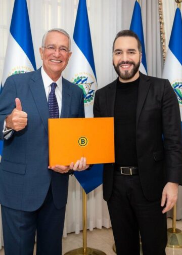 Presidente Bukele recibe a empresario Ricardo Salinas Pliego en el marco del evento Bitcoin Histórico