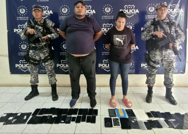 Capturan a vendedores de celulares robados en San Miguel