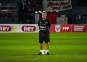 Bolillo Gómez: “El Salvador aún no está listo para dar resultados”