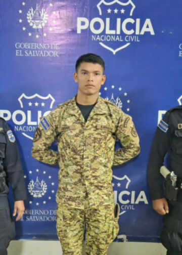 PNC confirma que soldado disparó accidentalmente a una mujer en el Centro Histórico de San Salvador