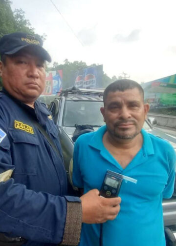 Detienen a conductor alcoholizado cerca de la curva El Papaturro