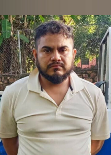 Conductor ebrio es detenido tras provocar accidente y dejar dos personas lesionadas