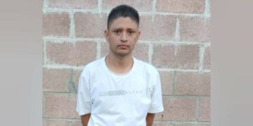 Pandillero de la MS es capturado por la Fuerza Armada y entregado a la Policía