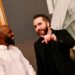 Larry Madowo comparte encuentro inesperado con el presidente Nayib Bukele