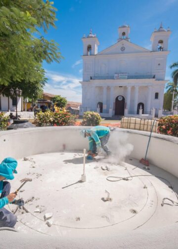 Suchitoto avanza en la modernización de su centro histórico sin perder su esencia colonial