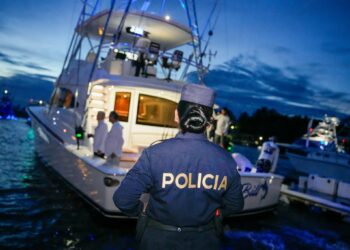 Pescadores extranjeros elogian la atención migratoria y la seguridad durante el Torneo del Marlín en El Salvador
