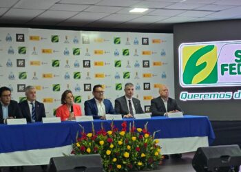 SISTEMA FEDECRÉDITO impulsa la formación de entrenadores salvadoreños con apoyo de la Fundación Real Oviedo