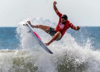 Bryan Pérez clasifica a la siguiente ronda tras obtener segundo lugar en su heat