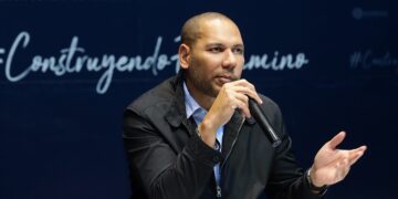 Yamil Bukele busca toma las riendas de la FESFUT