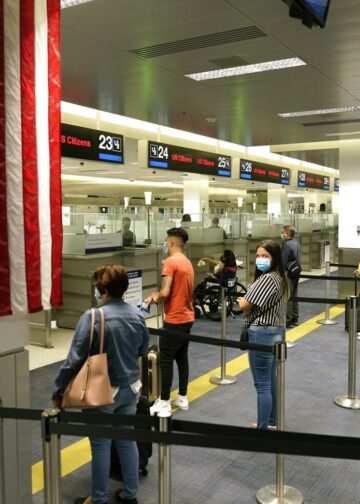 Aeropuerto de EEUU reducirá un 10% actividades en aeropuertos por cierre del gobierno