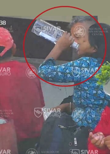Cámaras de Sívar Seguro registran a personas consumiendo alcohol en espacios públicos de San Salvador Centro