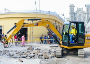 Avanza renovación de calles y espacios públicos con proyecto de cableado subterráneo