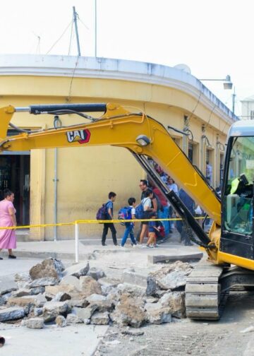 Avanza renovación de calles y espacios públicos con proyecto de cableado subterráneo