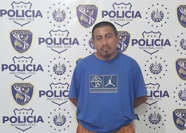 Motociclista ebrio es detenido tras realizar maniobras peligrosas en San Francisco Gotera
