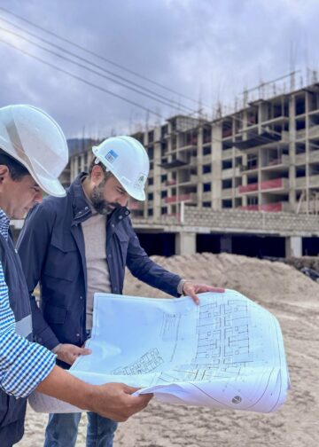 Seguridad e inversión pública consolidan el repunte del sector construcción en El Salvador