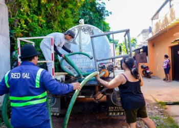 Llevan agua potable a más municipios de Santa Ana Centro