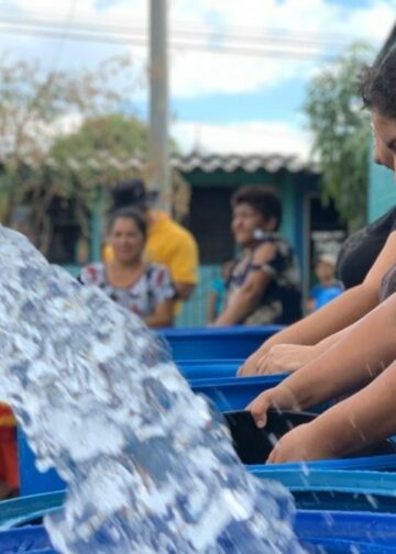 Población en Ilobasco denuncia cobro excesivo de Agua