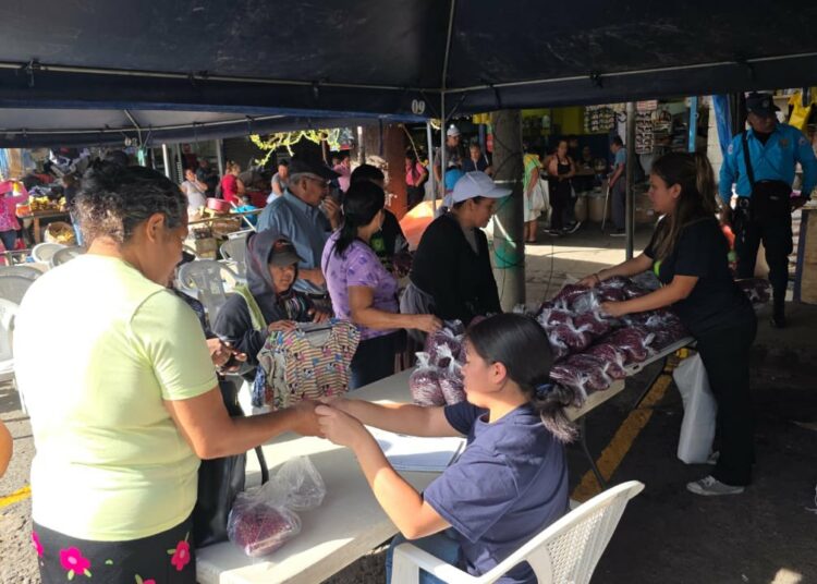 Instalan puntos de venta de frijol a $87 el quintal para proteger a productores y consumidores