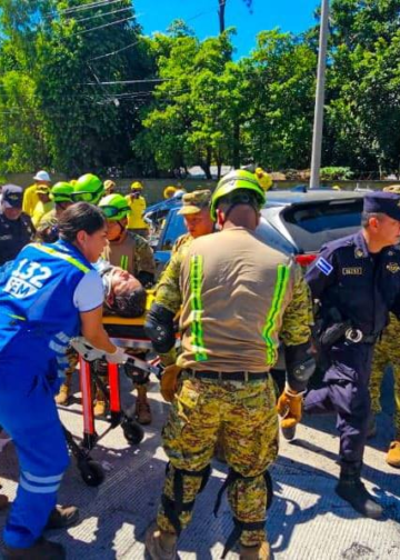 Accidente en carretera Panamericana deja a conductor gravemente lesionado en La Libertad Oeste