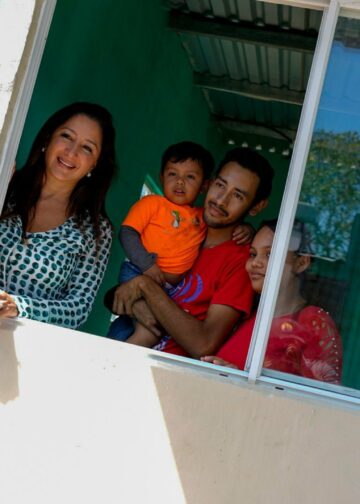 Gobierno inicia obras para mejorar más de mil viviendas en comunidades vulnerables