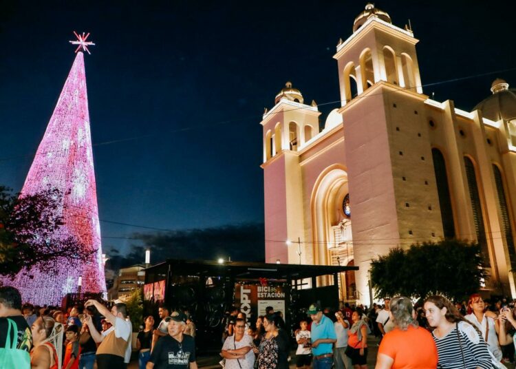 Navidad en paz: El Salvador celebra las fiestas en un ambiente de tranquilidad y sin homicidios