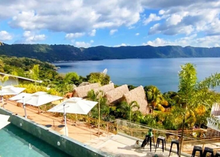 Inversión de $3 millones impulsa nuevo hotel en el lago de Coatepeque