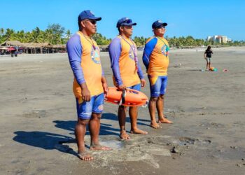Refuerzan monitoreo preventivo en la playa Costa del Sol para reducir riesgos acuáticos