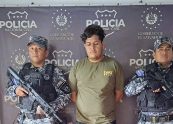 Capturan a ladrón de cascos durante carnaval de Sensuntepeque