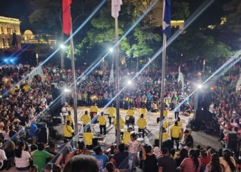 Orquesta Color Esperanza lleva su talento al corazón del Centro Histórico de San Salvador