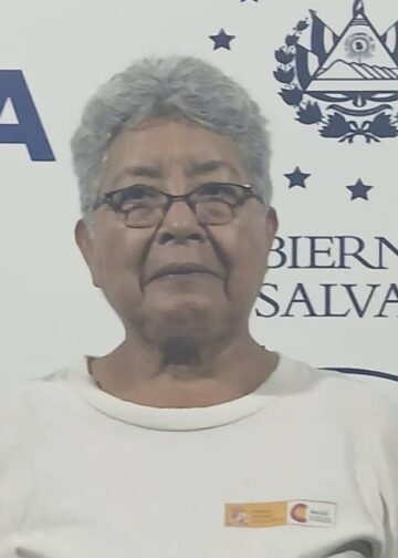 Capturan a mujer tras agredir a su vecina por tirar basura a la cuneta