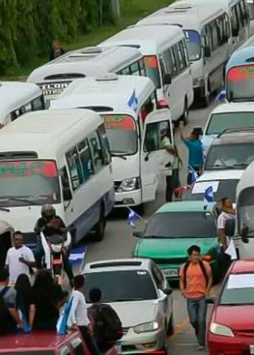 Continúa paro del transporte colectivo en Honduras al no recibir bono del gobierno