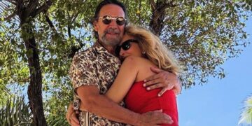 El “Buki” hace escala en El Salvador para disfrutar su gastronomía