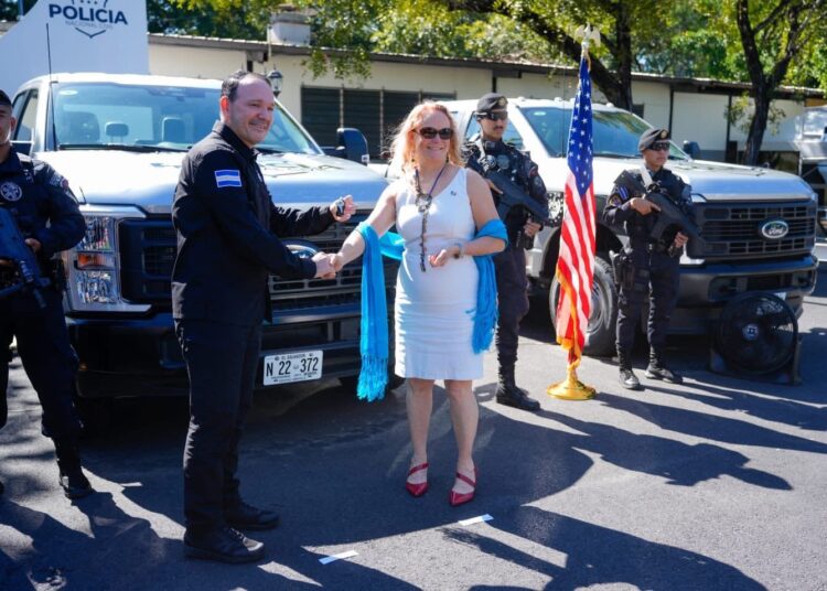 PNC recibe equipo táctico para fortalecer operatividad de la institución