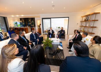 Comitiva oficial de Costa Rica se reúne en privado con el Presidente Bukele