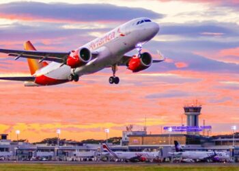 Al menos 800,000 pasajeros pasarán por el aeropuerto de El Salvador