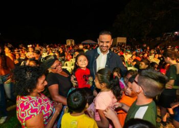 Alcaldía de Santa Ana Centro entrega más de 60 mil juguetes a niños del municipio