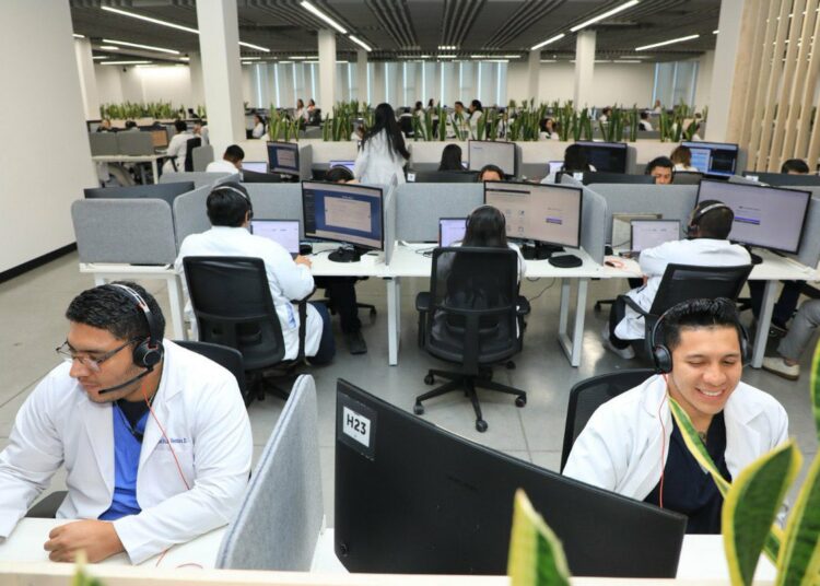 Más de 400,000 salvadoreños ya descargaron DoctorSV