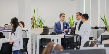 Presidente de Google Cloud Latinoamérica visita Doctor SV