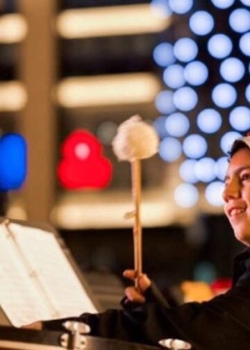 Orquesta Sinfónica Juvenil inaugura Villa Navideña en El Centro Histórico