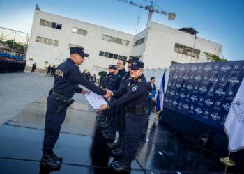 1,380 agentes reciben ascensos a Cabos como parte del proceso de dignificación policial